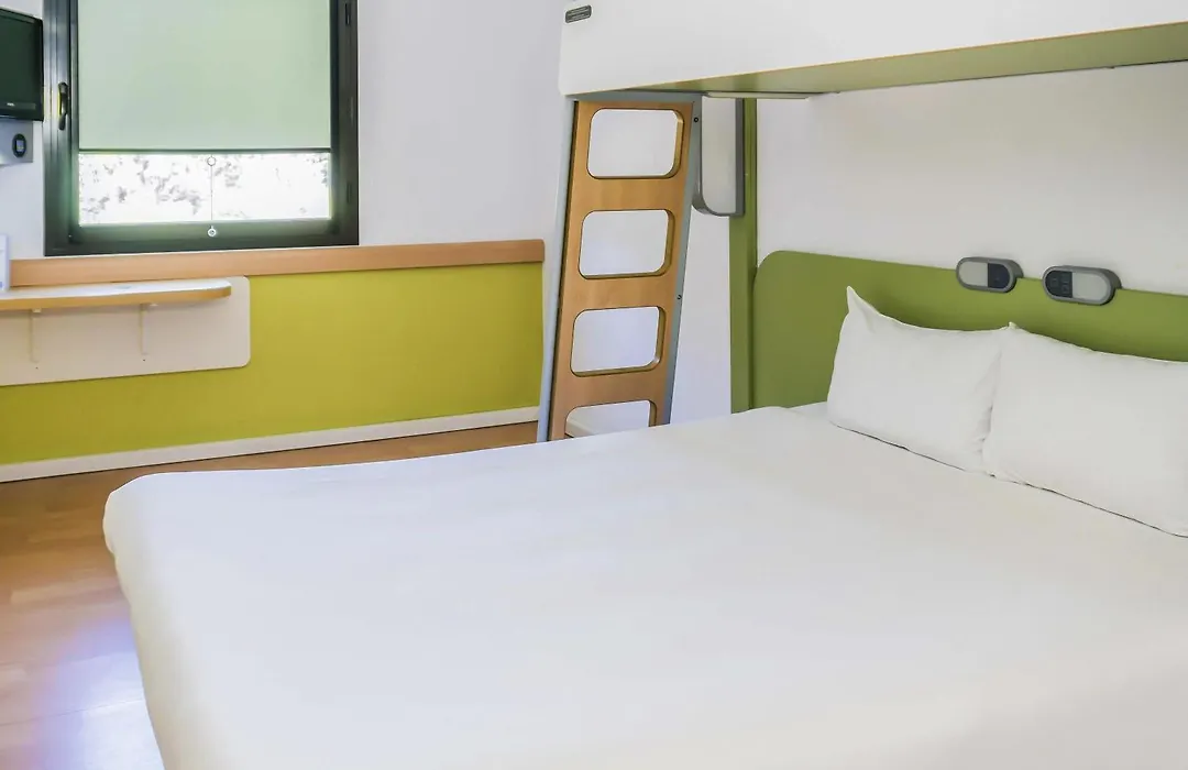Ibis Budget Girona Costa Brava-1